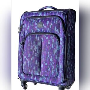 Skyway Oasis Softside Spinner Luggage –  Roller And Retractable Handle
